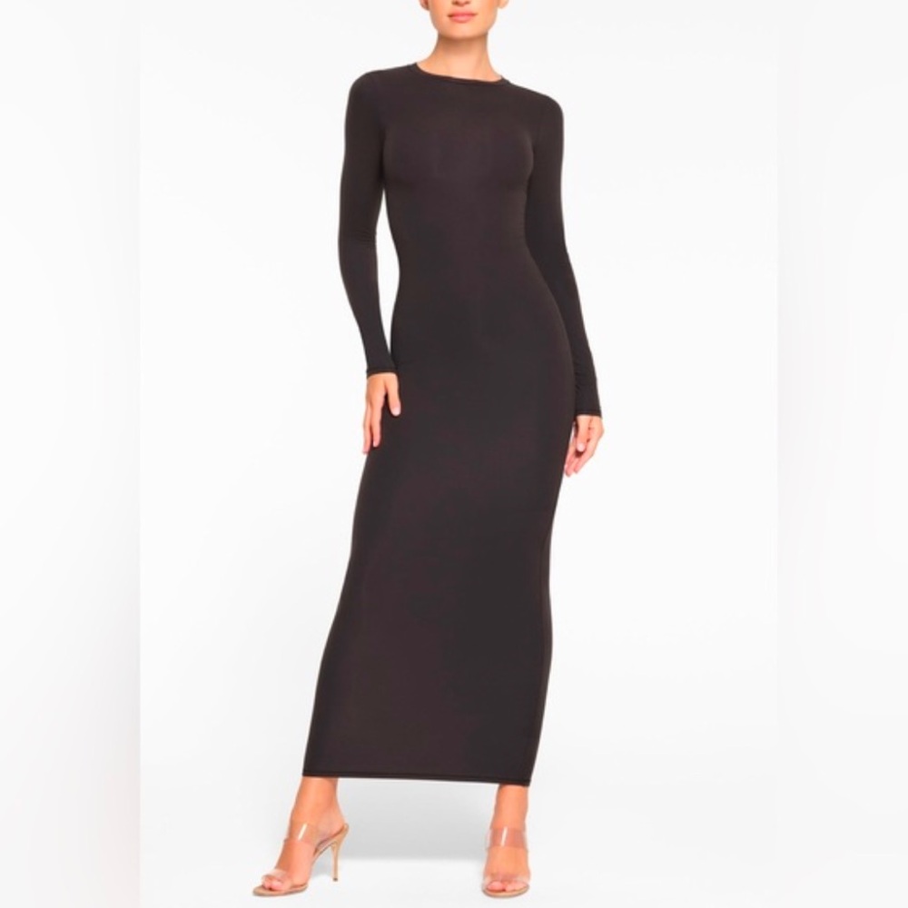 NWT SKIMS FITS EVERYBODY CREW NECK LONG SLEEVE DRESS Onyx Black M Medium